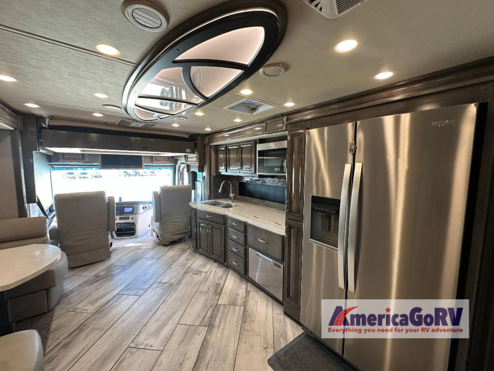 2021 Fleetwood Discovery 38K - Photo 3