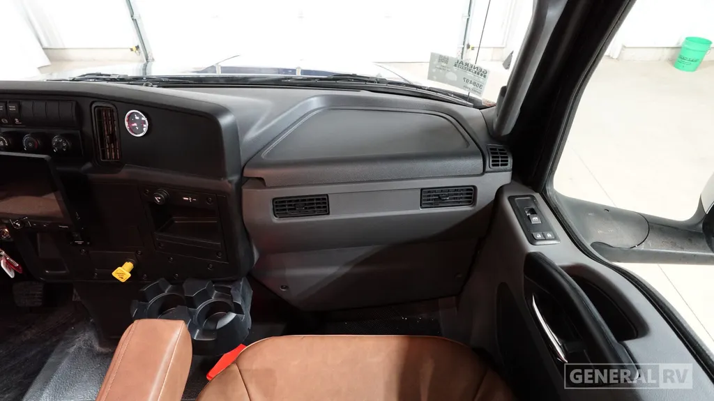 2027 NeXus RV Ghost 33DS, Photos photo 10