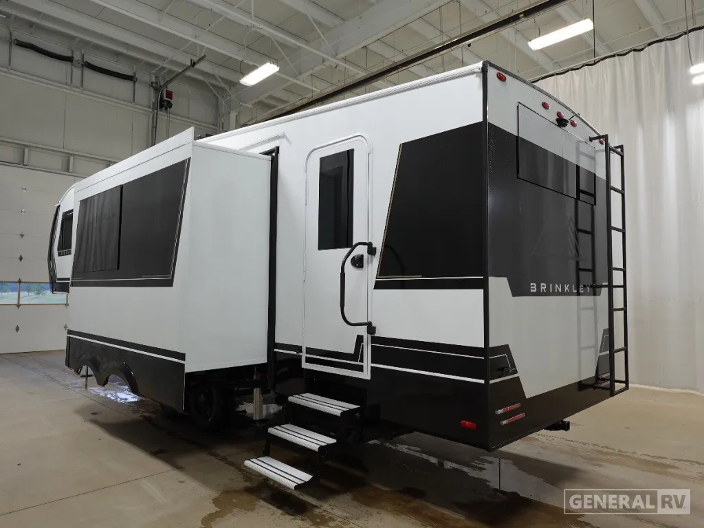 2026 Brinkley Model Z 2810 - Photo 4