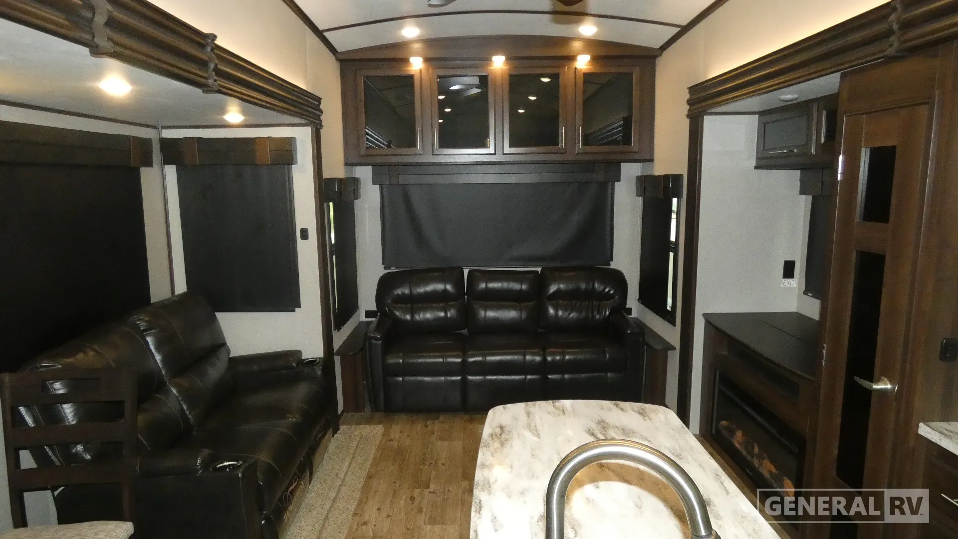 2019 Jayco North Point 315RLTS - Photo 3
