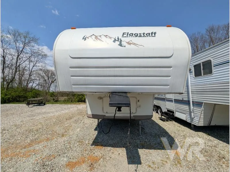 2004 Forest River Flagstaff 8528RLSS - Photo 4