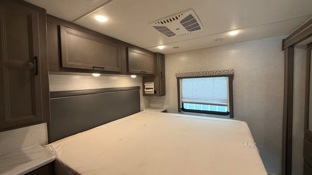 2025 Thor Motor Coach Freedom Traveler A29, Photos photo 17