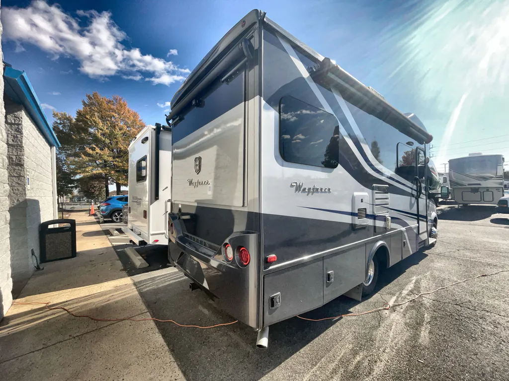 2019 Tiffin Wayfarer 25 QW, Photos photo 5