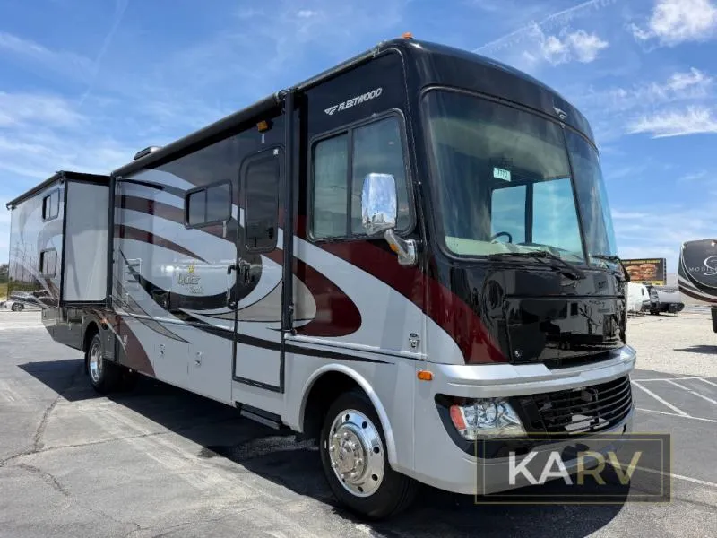 2011 Fleetwood RV Bounder Classic 34B - Main photo