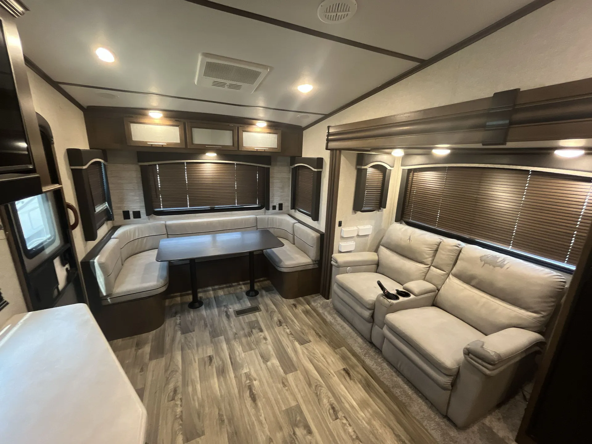 2020 Keystone Cougar Half-Ton 24RDS — living area main