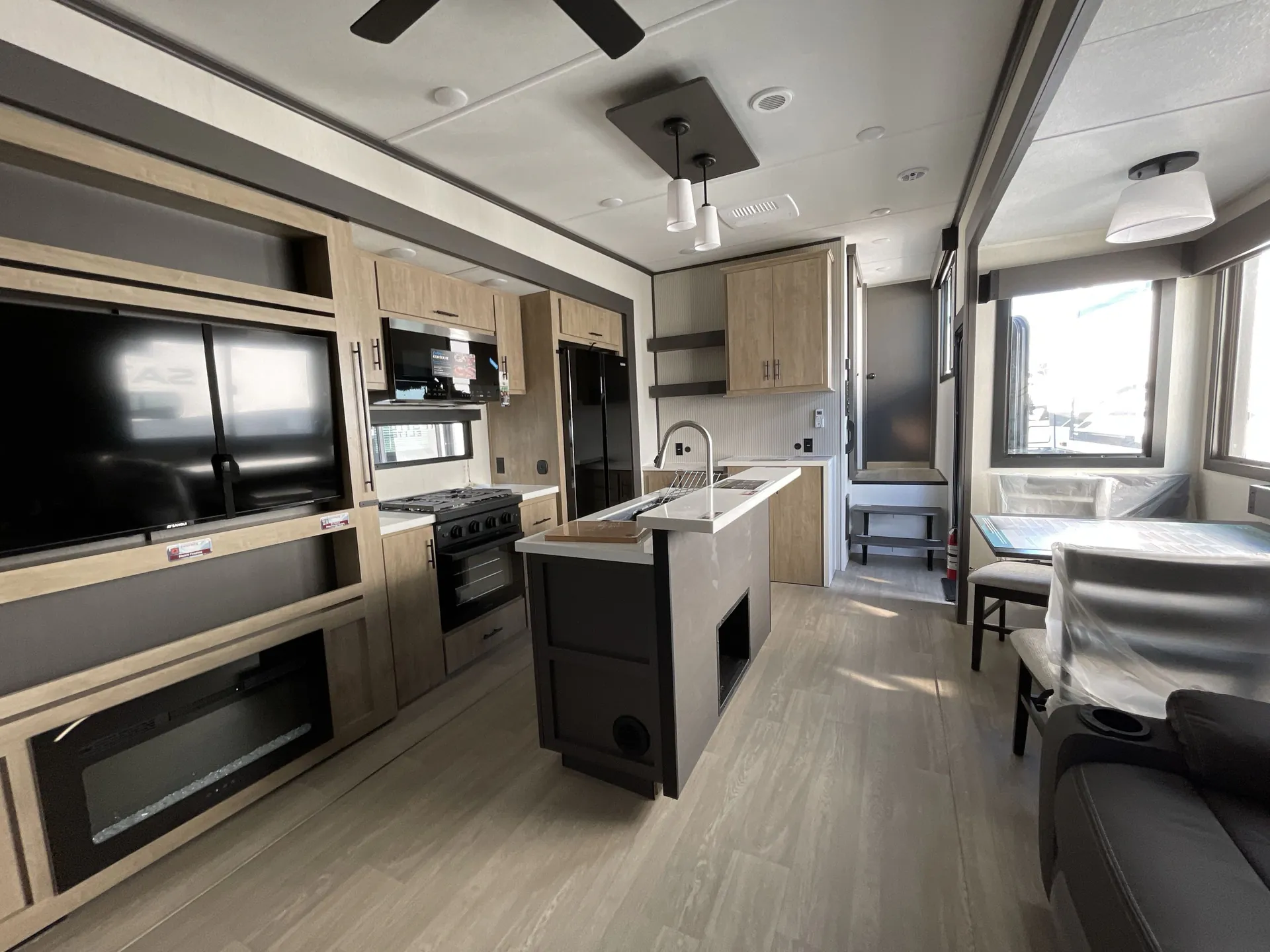 2026 Forest River Campsite Elite 32BAM — living area main