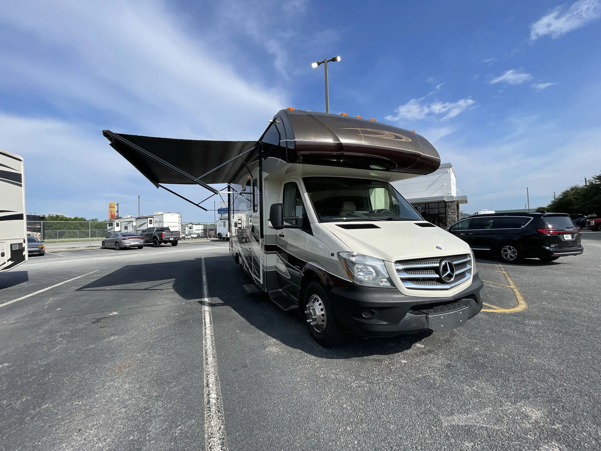 2015 Forest River Sunseeker MBS 2400R - Photo 2