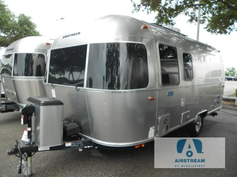 2026 Airstream Bambi 22FB - Photo 3