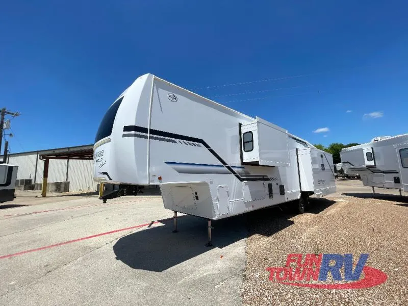 2026 Forest River Cherokee Arctic Wolf 38LEAHG - Photo 3