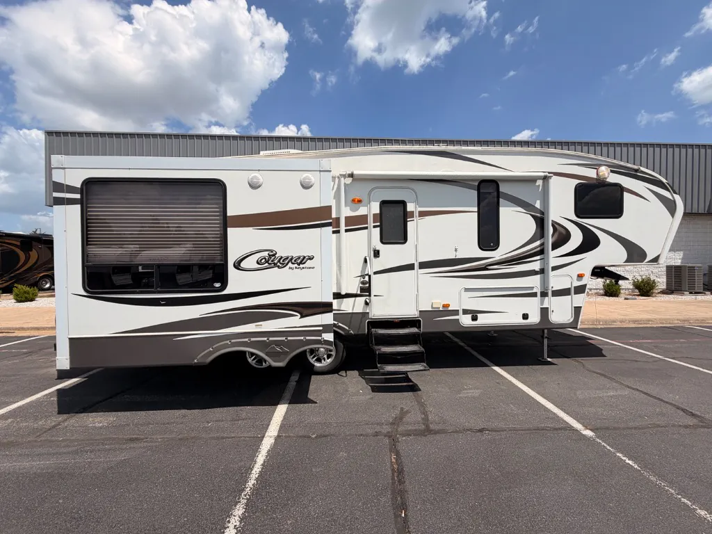 2013 Keystone Cougar XLite 28SGS - Photo 3