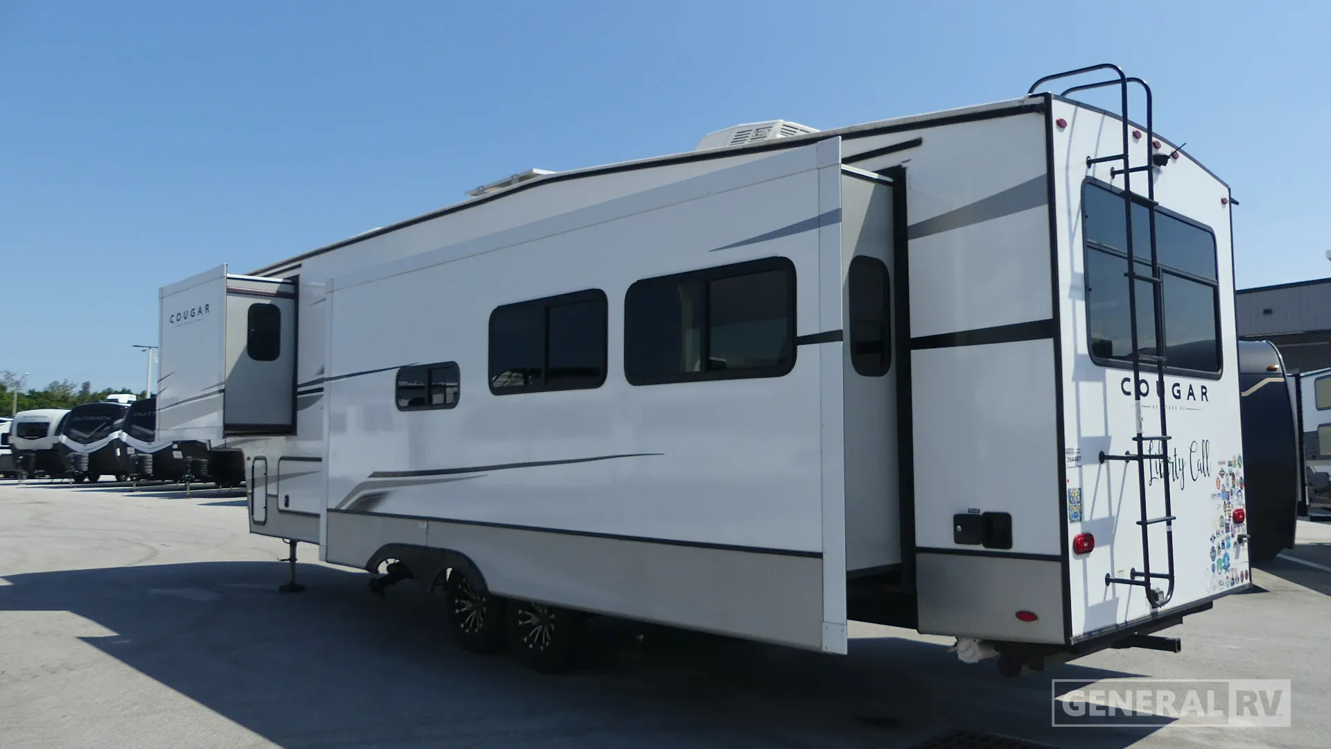 2023 Keystone Cougar 320RDS - Photo 4
