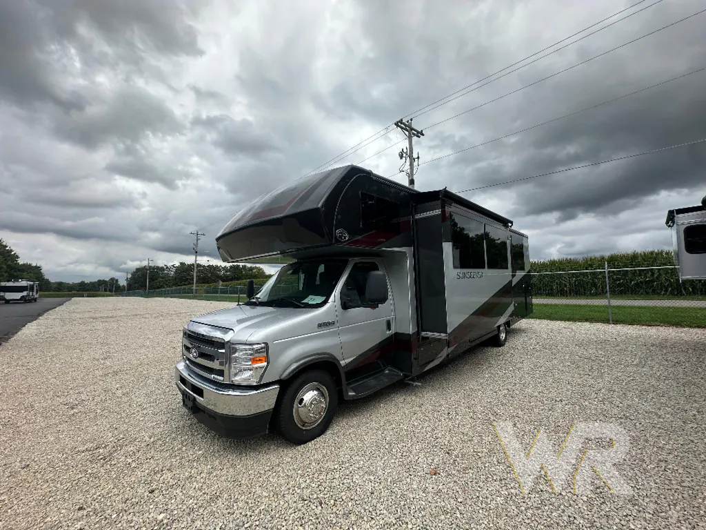 2027 Forest River Sunseeker 3150S, Photos photo 3