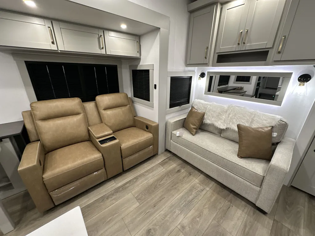 2026 Brinkley Model Z 3515, Photos photo 9