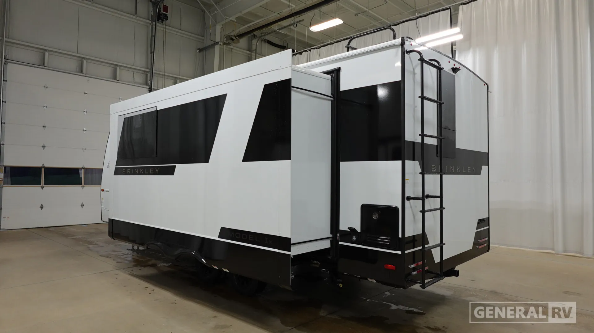 2026 Brinkley Model Ix 23X - Photo 4