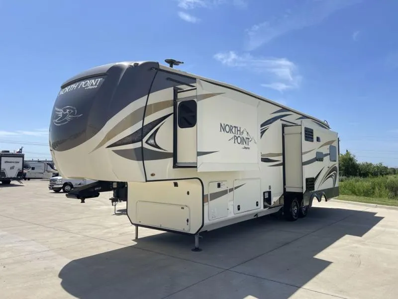 2020 Jayco North Point 315RLTS - Photo 4