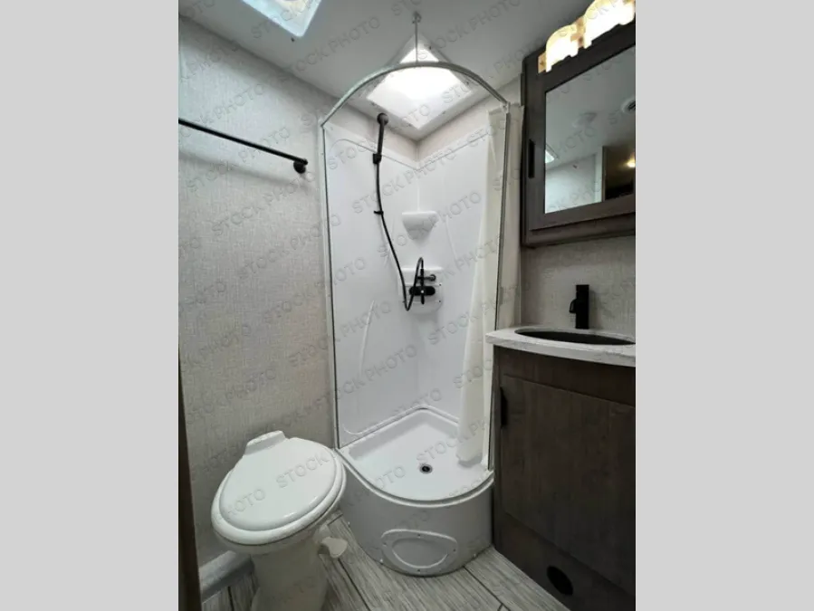 2024 Lance Lance Travel Trailers Used    1685 - Photo 4