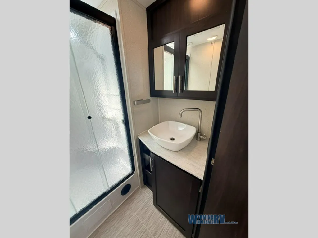 2019 Prime Time LaCrosse 3311RK, Photos photo 12