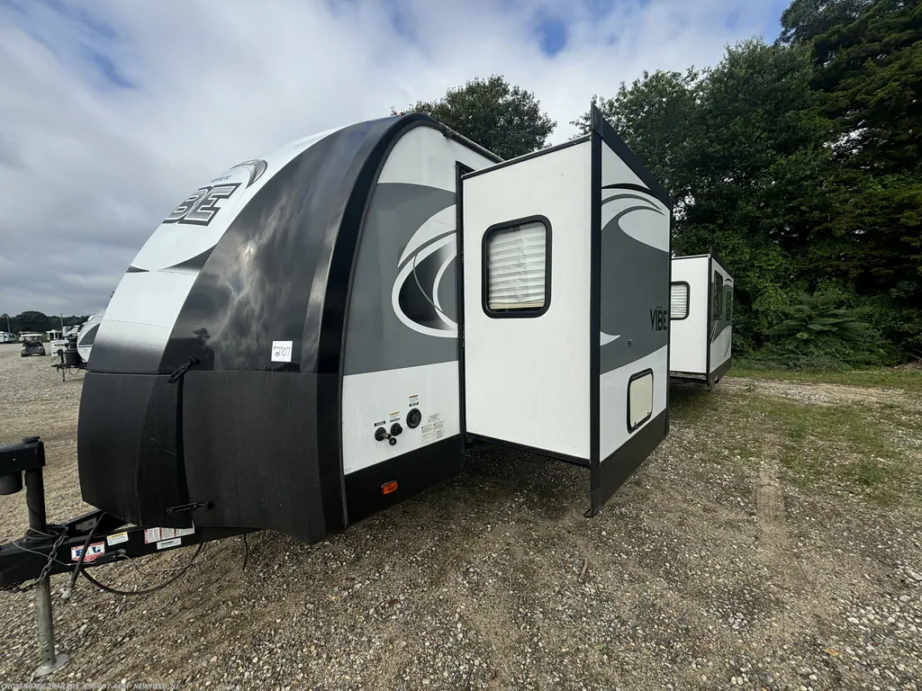 2018 Forest River Vibe 278RLS, Photos photo 3