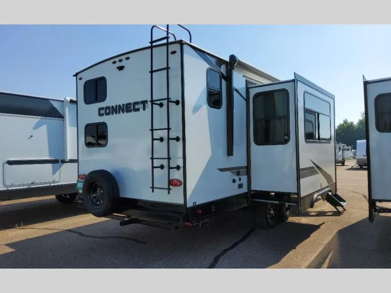 2025 KZ Connect 252BH - Photo 3