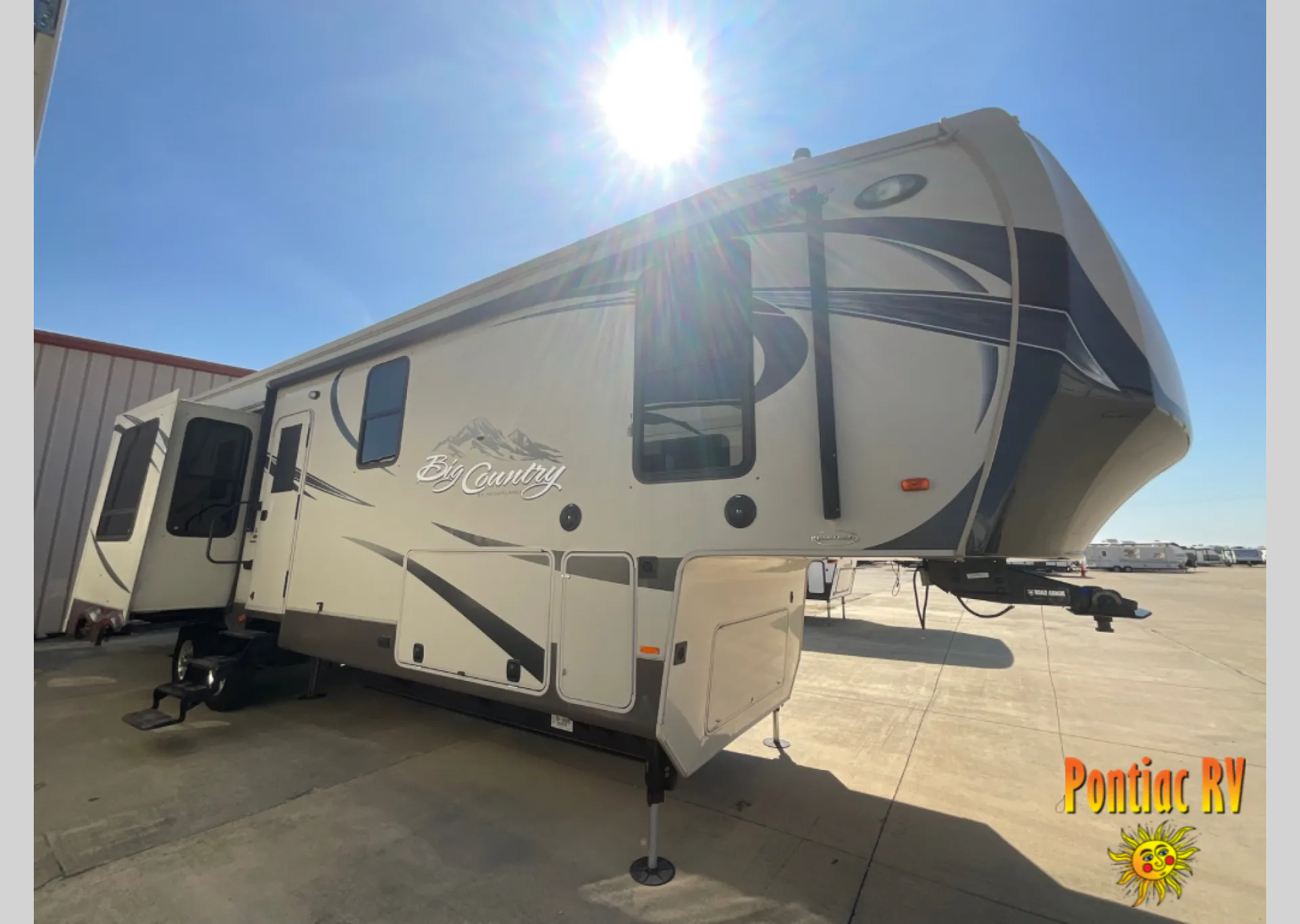 2014 Heartland Big Country Gold Edition 3690SL - Photo 2