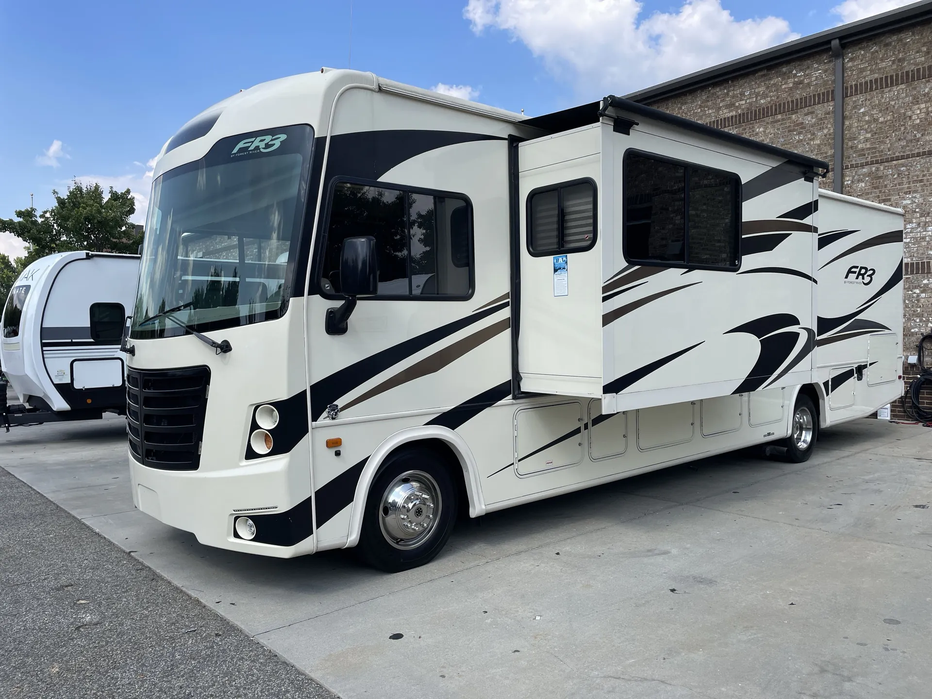 2018 Forest River FR3 32DS — off campside
