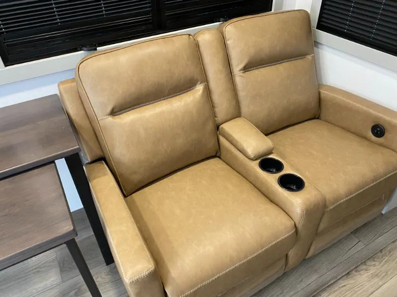 2026 Brinkley Model G 4100, Photos photo 6