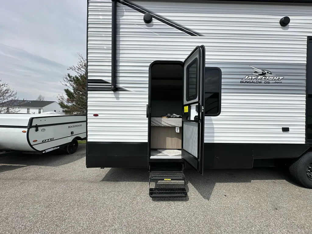 2026 Jayco Jay Flight Bungalow 404LOFT DS, Photos photo 2