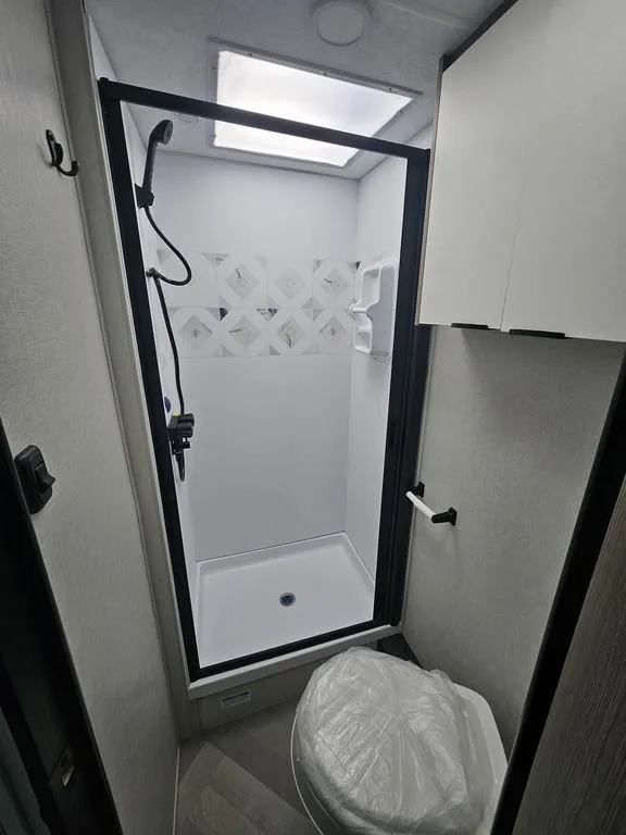 2025 Coachmen Cross Trail 24FL dealer photo 6 from Western Skies RV