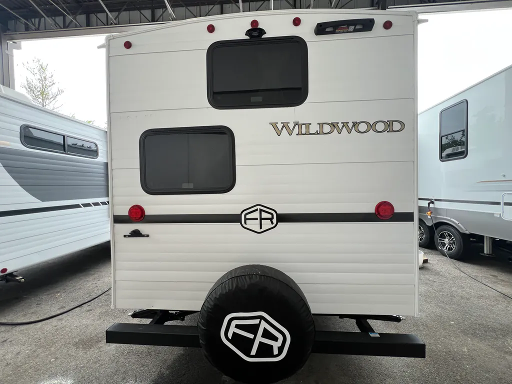 2026 Forest River Wildwood 300ICE, Photos photo 42