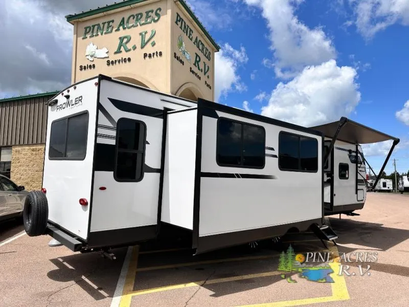 2026 Heartland Prowler 3301RLT - Photo 4