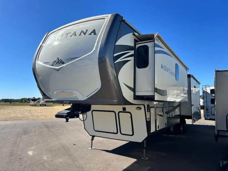 2016 Keystone Montana 3721 RL - Photo 3