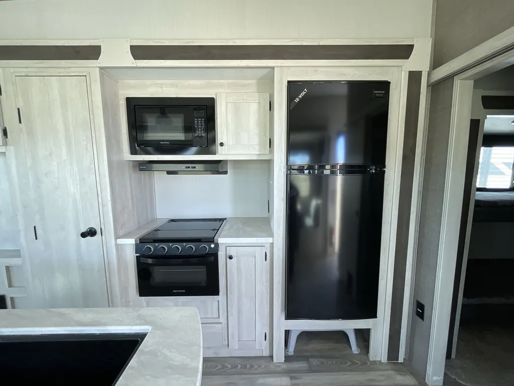 2023 Forest River Cardinal 36MB, Photos photo 8