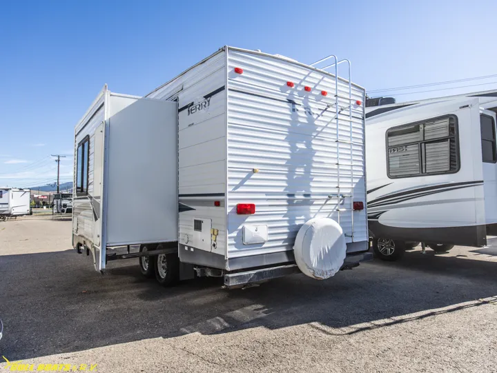 2004 Fleetwood RV Terry Used    245 - Photo 4