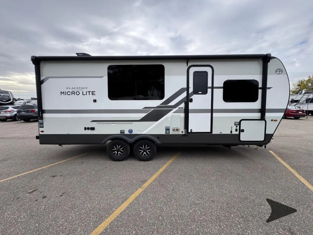 2026 Forest River Flagstaff Micro Lite 25FBD, Photos photo 4