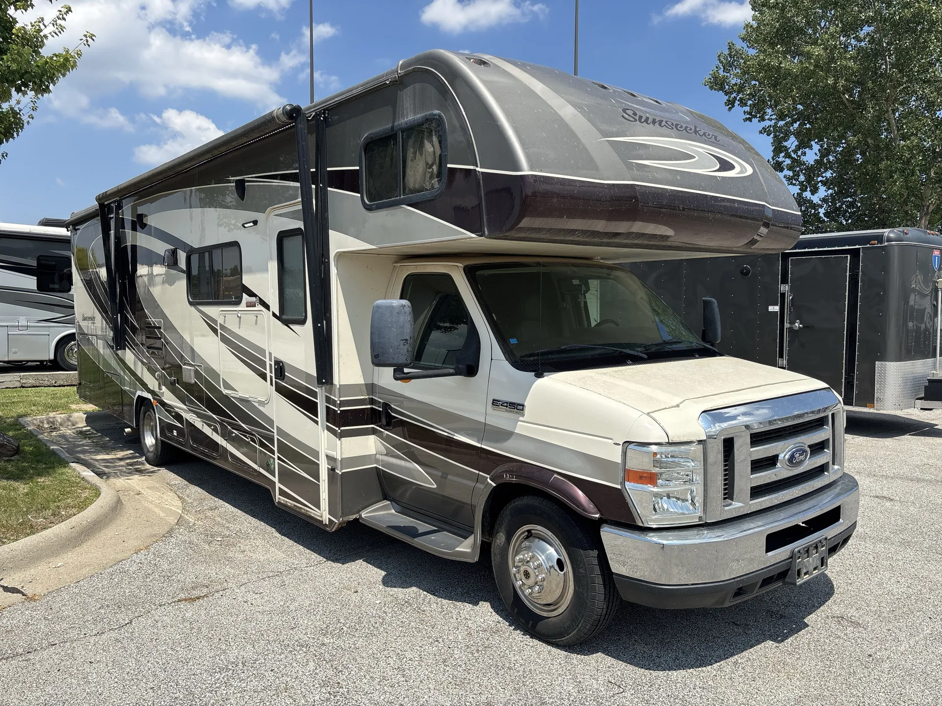 2016 Forest River Sunseeker 3010DS - Photo 2