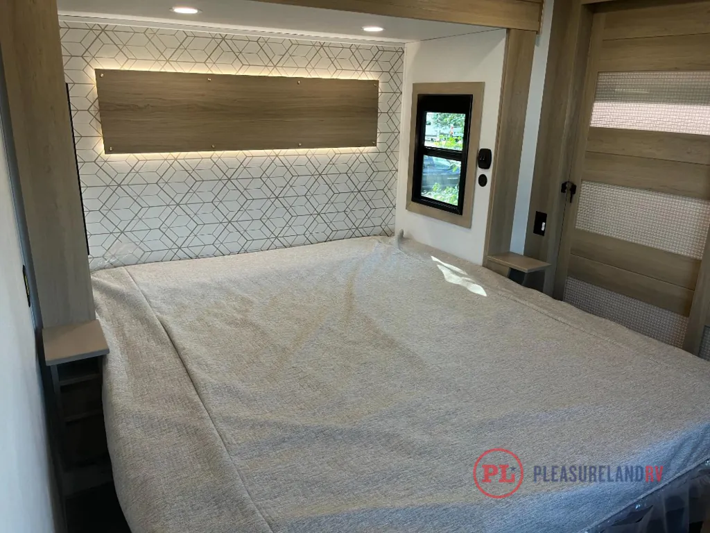 2026 Keystone Raptor 433, Photos photo 22