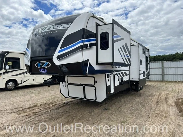 2023 Keystone Fuzion 373 - Photo 4