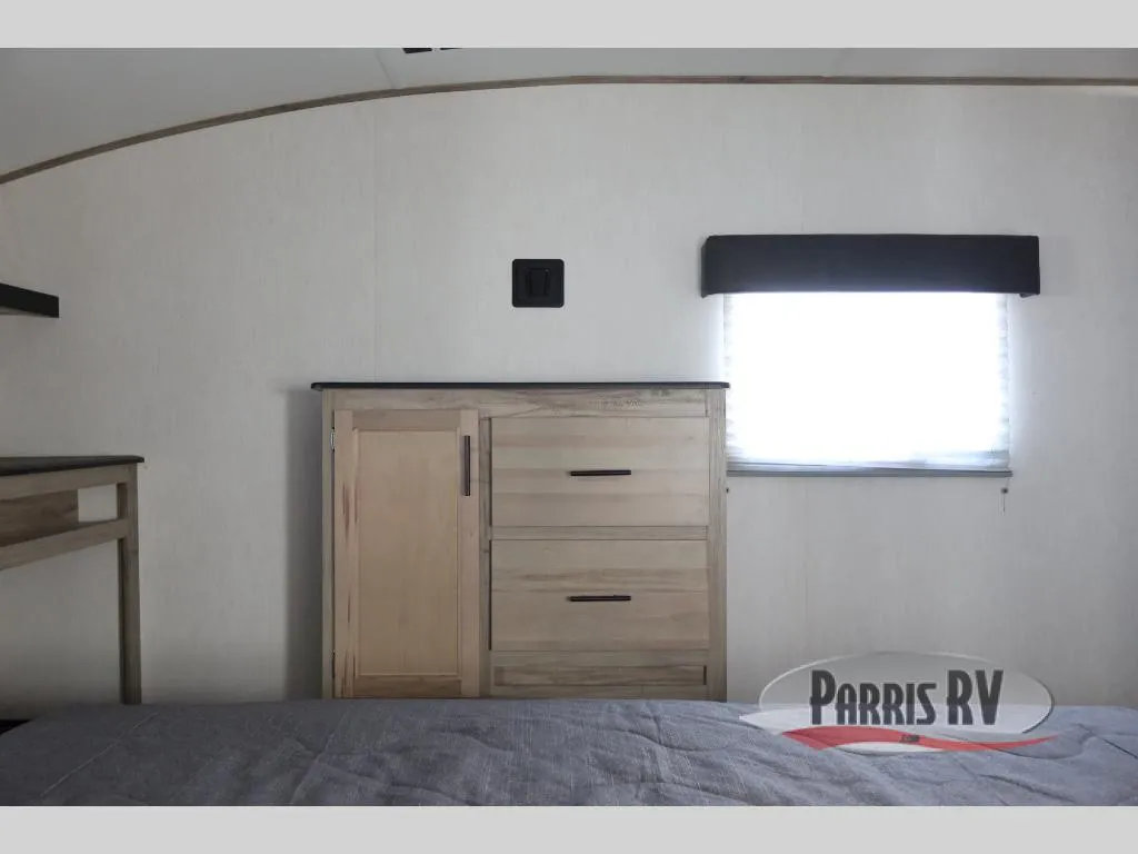 2022 Forest River Cherokee Arctic Wolf Suite 3770 - Photo 3