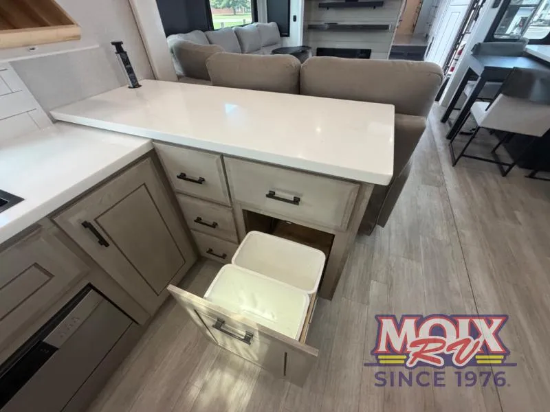 2026 Jayco Pinnacle 38FBRK - Photo 3