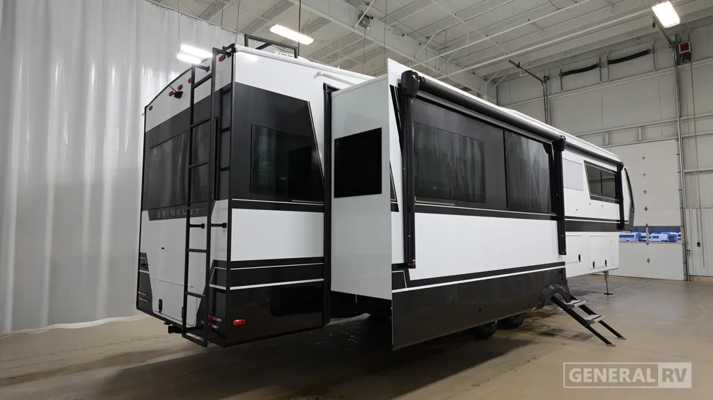 2026 Brinkley Model Z 3610, Photos photo 7