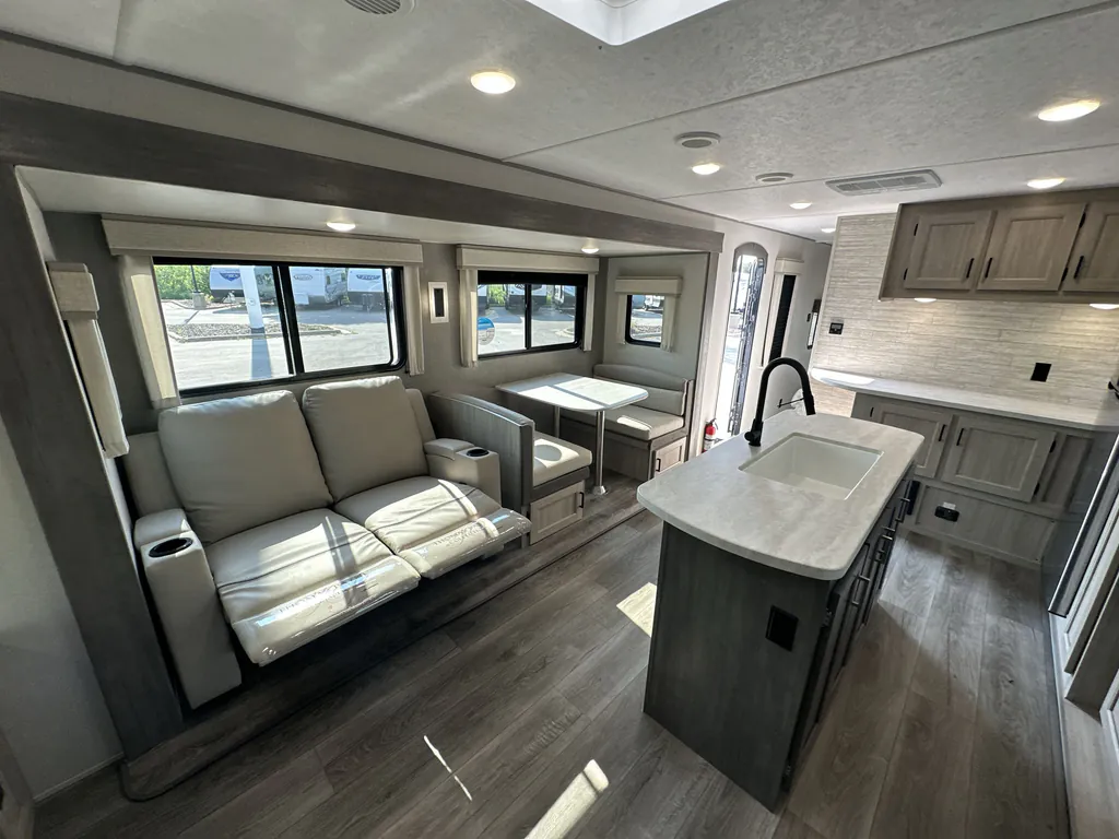 2024 Coachmen Catalina Legacy Edition 283FEDS, Photos photo 13