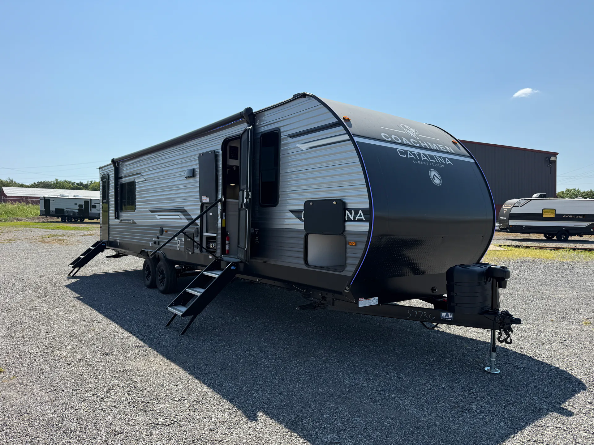 2027 Coachmen Catalina Legacy Edition 333DBDSCK