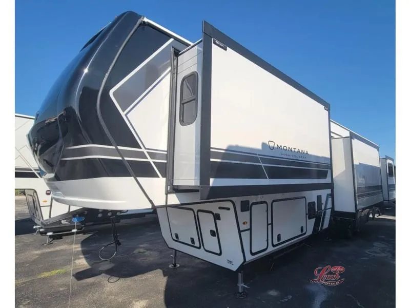 2026 Keystone Montana 389BH - Photo 3
