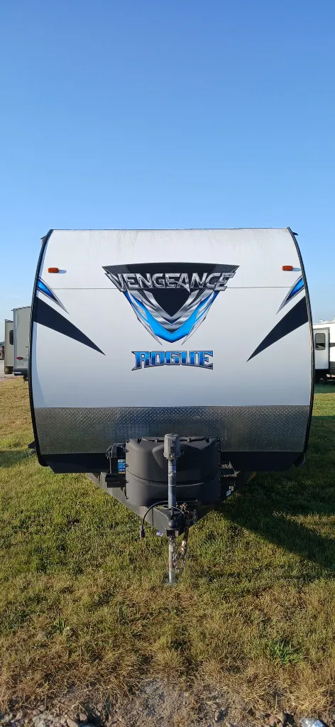 2019 Forest River Vengeance Rogue 25V - Photo 3