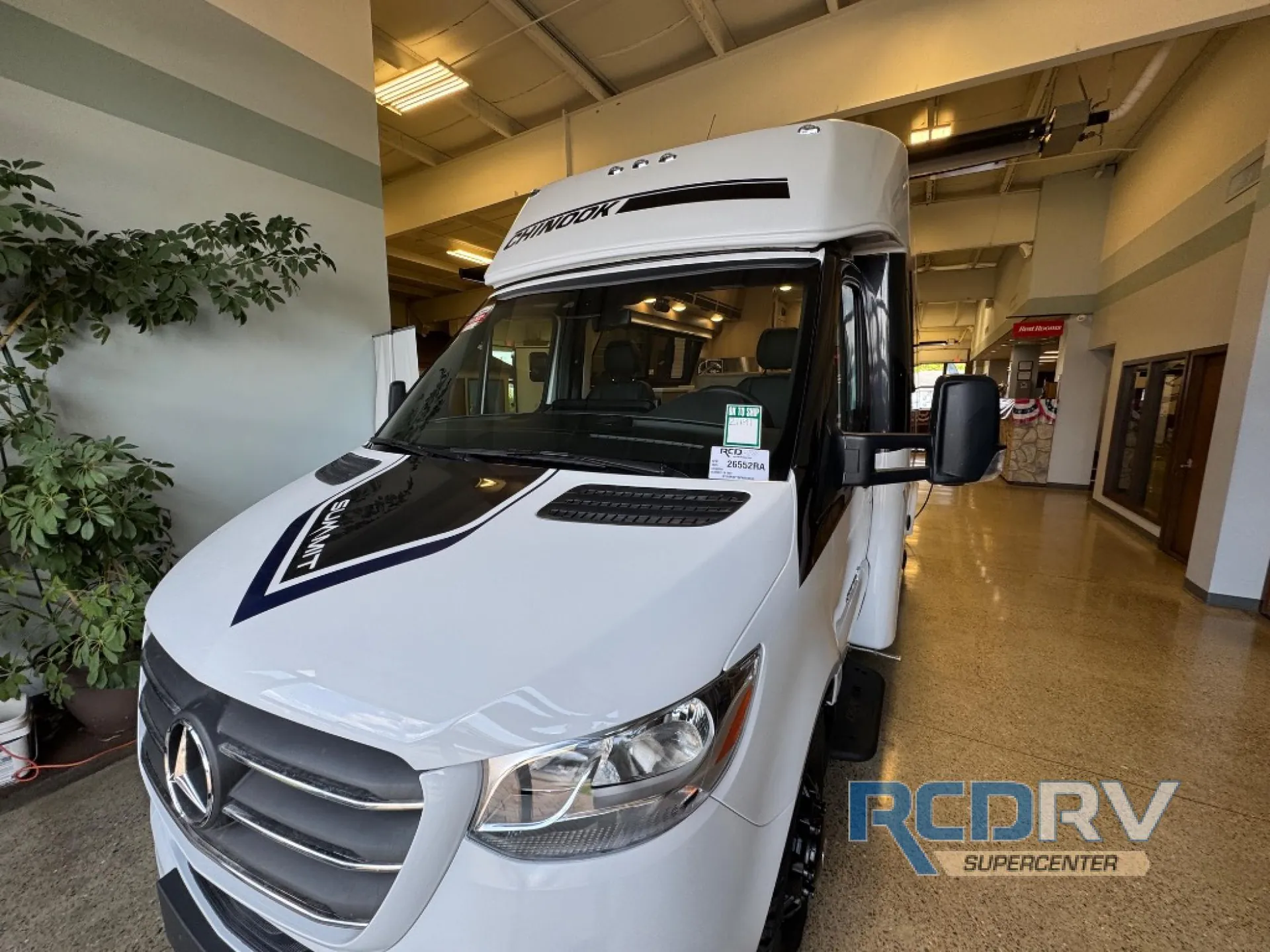 2025 Chinook RV Summit EB - Photo 3