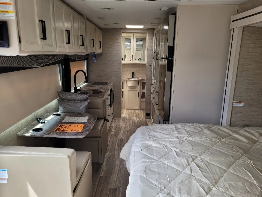 2023 Thor Motor Coach Vegas 24.3, Photos photo 7
