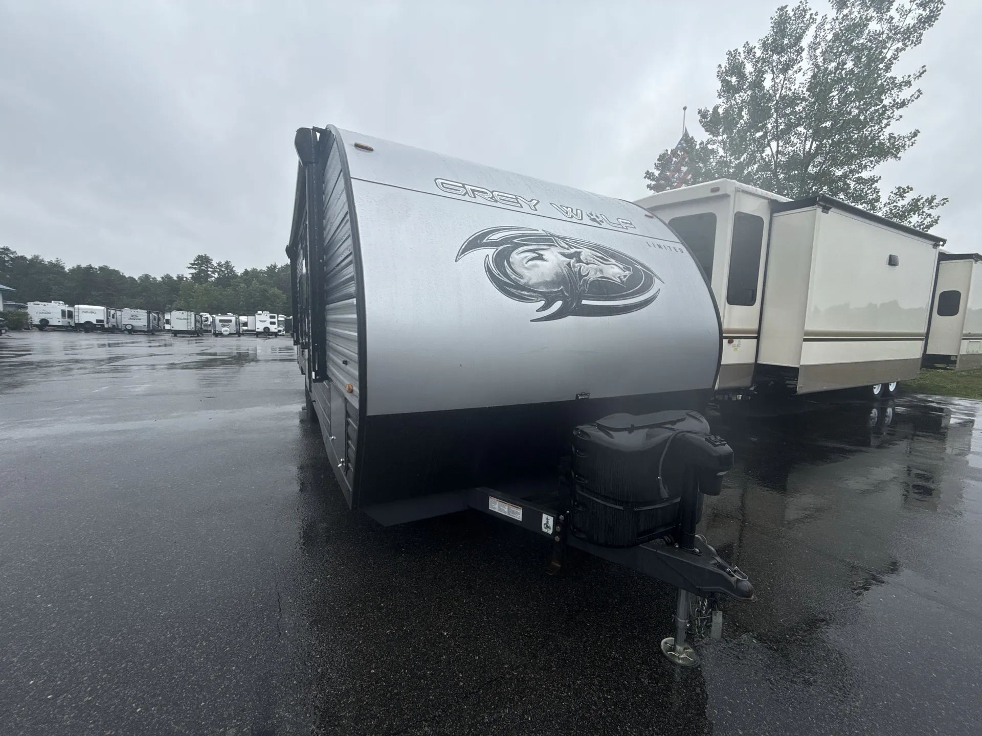 2022 Forest River Cherokee Grey Wolf 26DJSE