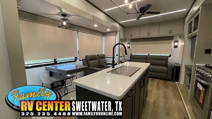2025 Palomino Columbus 380RL dealer photo 3 from Family RV Center