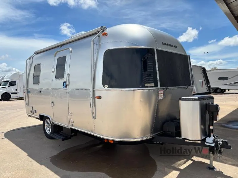 2025 Airstream Bambi 20FB - Photo 2