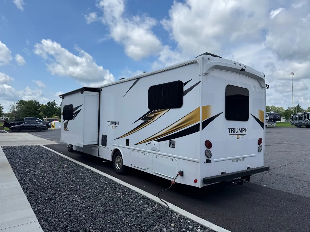 2026 Nexus Triumph 32T, Photos photo 10